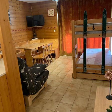 155 Piste Dans Mon Canape 沙泰勒 外观 照片