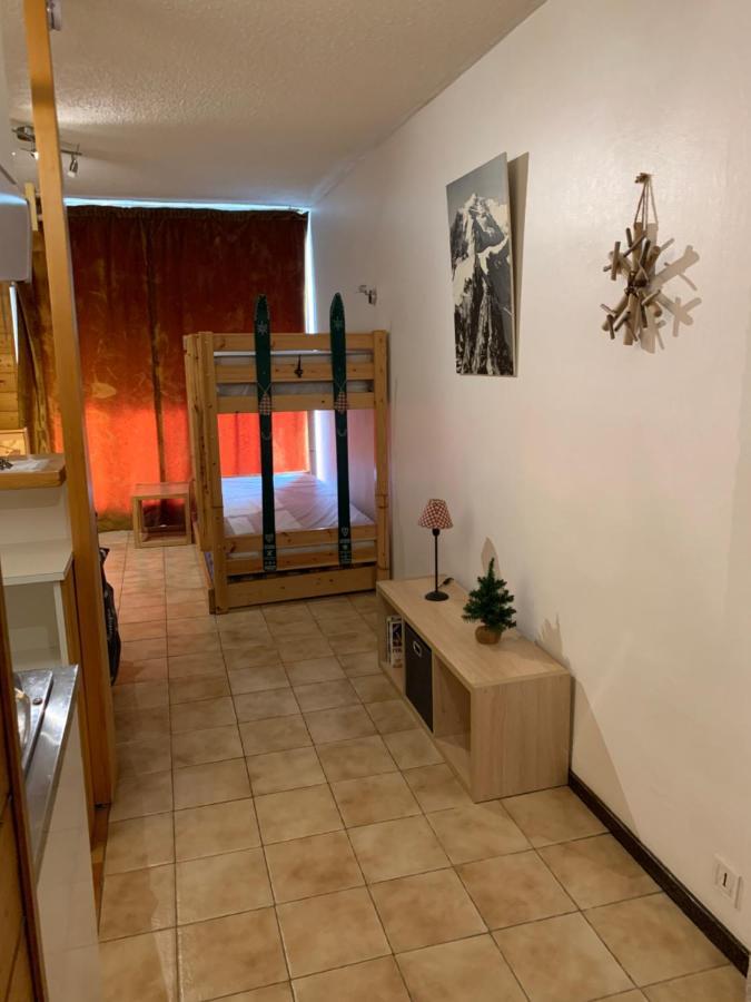 155 Piste Dans Mon Canape 沙泰勒 外观 照片